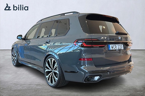 BMW X7 2 of 20