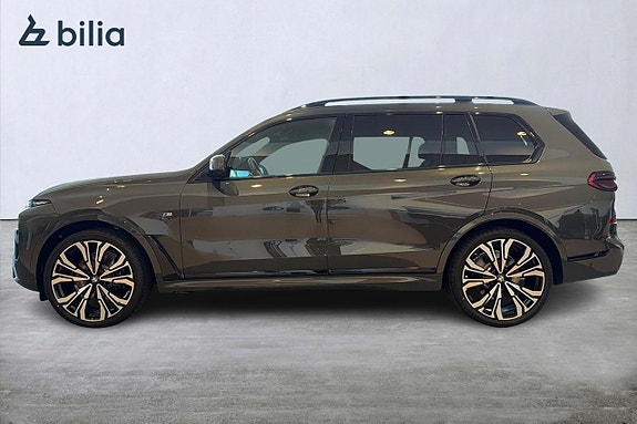 BMW X7 3 of 20