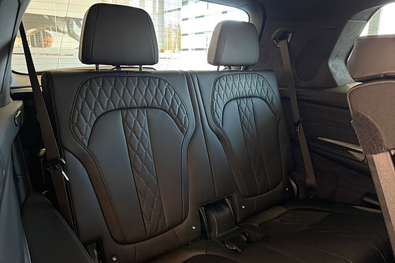 BMW X7 8 of 20