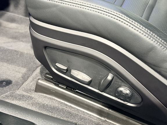 Porsche Panamera 4 15 of 27