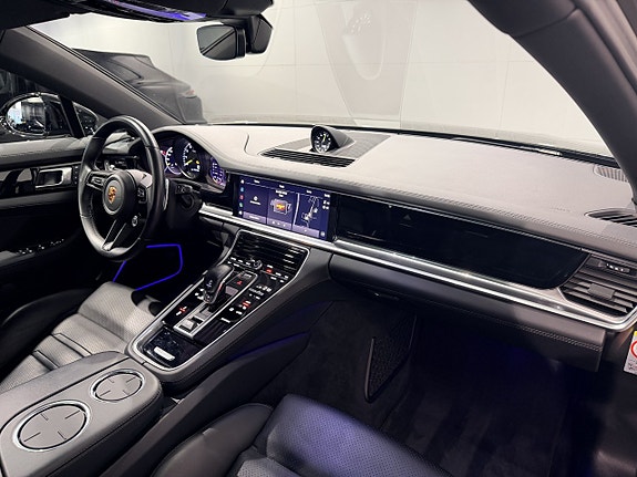 Porsche Panamera 4 26 of 27