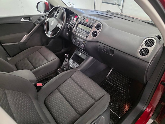 Vw Tiguan 2.0 TDI 4Motion Man*2008 Fyrhjulsdriven* Atraktor 5 of 8