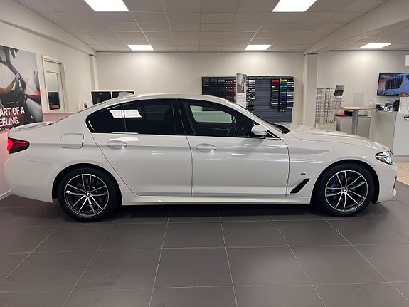 BMW 520d 2 of 22