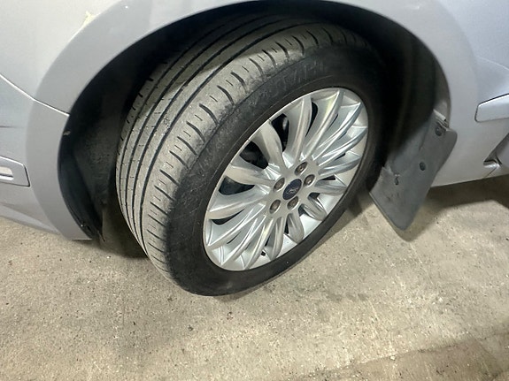 Ford S-MAX 25 of 28