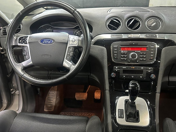 Ford S-MAX 13 of 28