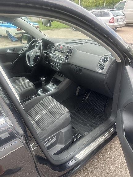Volkswagen Tiguan 6 of 6