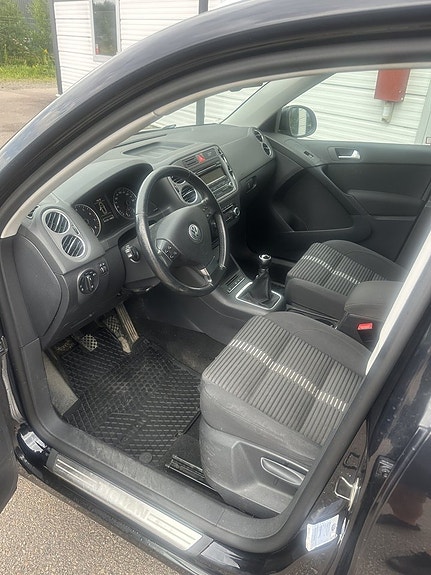 Volkswagen Tiguan 5 of 6