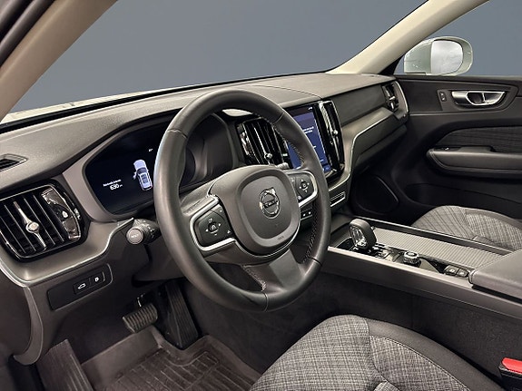 Volvo XC60 5 of 13