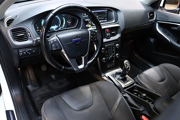 Volvo V40 10 of 27