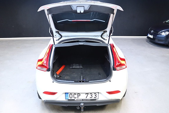 Volvo V40 15 of 27