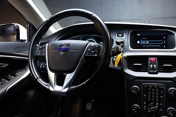Volvo V40 18 of 27