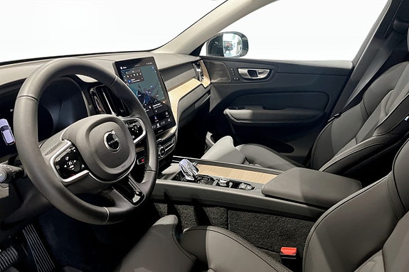 Volvo XC60 5 of 14