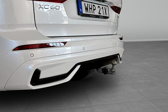 Volvo XC60 11 of 14