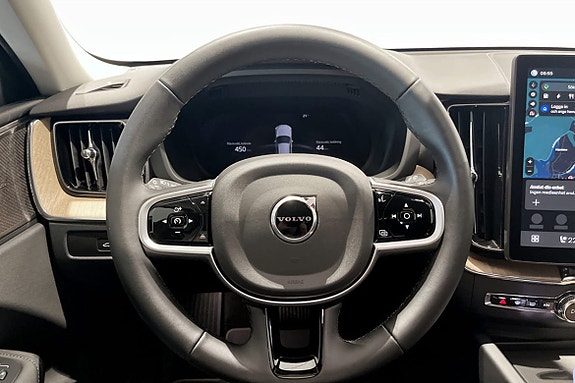 Volvo XC60 7 of 14