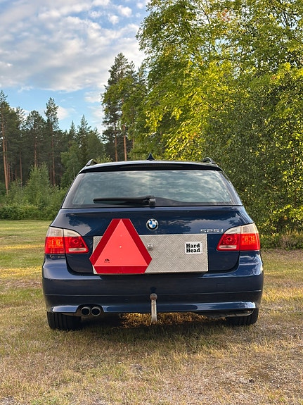 BMW 525i 4 of 15