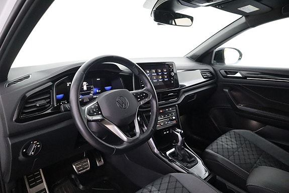 Volkswagen T-Roc 10 of 20