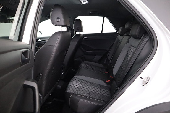 Volkswagen T-Roc 13 of 20