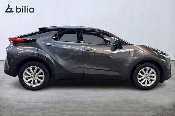 Toyota C-HR 18 of 21