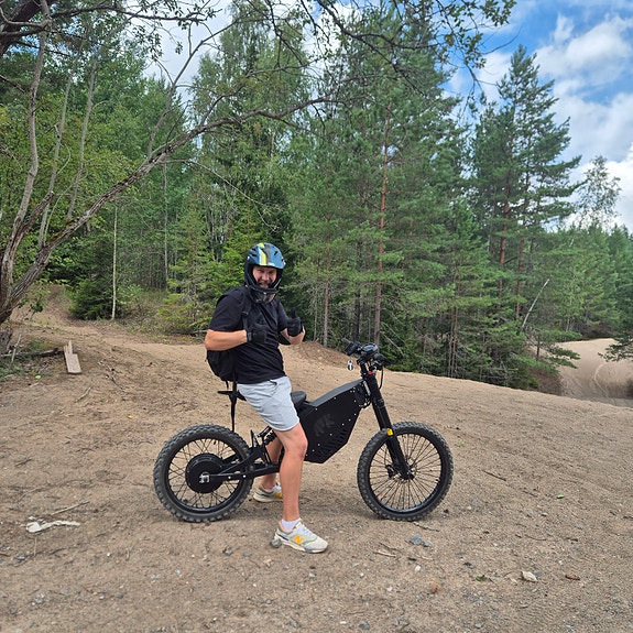 El motorcykel 4 of 4