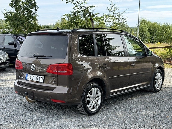 Volkswagen Touran 3 of 27
