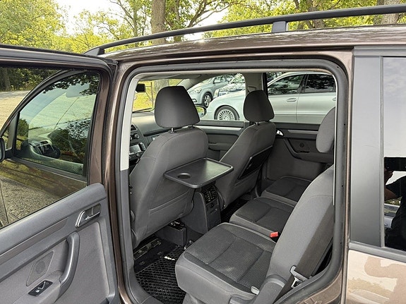 Volkswagen Touran 17 of 27