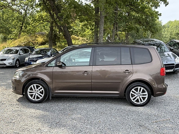 Volkswagen Touran 6 of 27