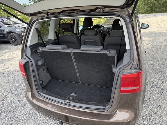Volkswagen Touran 19 of 27