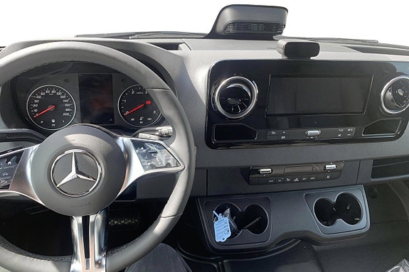 Mercedes-Benz Sprinter 319 8 of 11