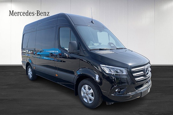 Mercedes-Benz Sprinter 319 2 of 11