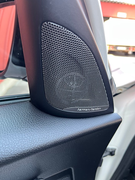 BMW M135i 8 of 17