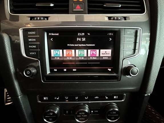 Volkswagen Golf Alltrack 13 of 15