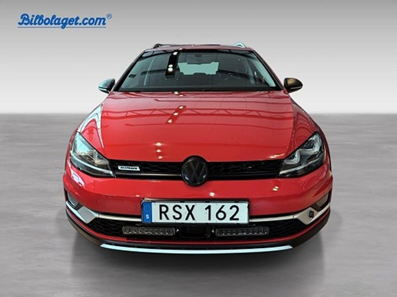 Volkswagen Golf Alltrack 2 of 15