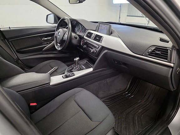 BMW 320d 6 of 9
