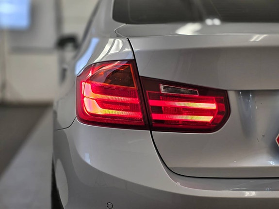 BMW 320d 9 of 9
