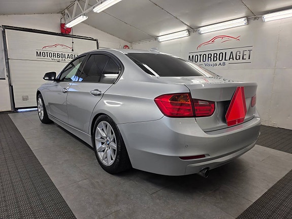 BMW 320d 2 of 9