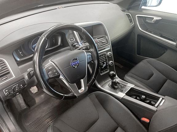 Volvo XC60 6 of 10