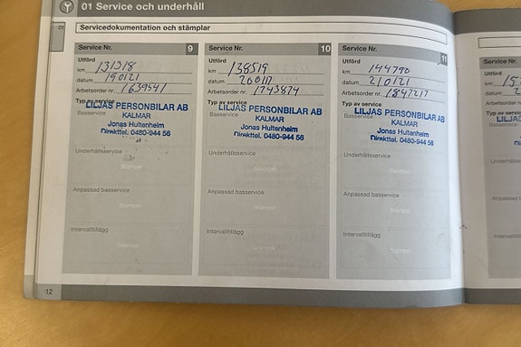 Volvo V70 11 of 14