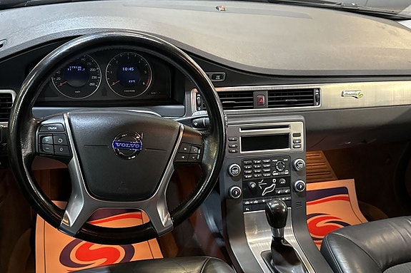 Volvo V70 5 of 14