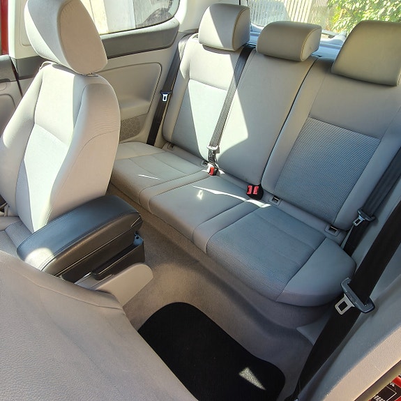 Volkswagen Golf V 13 of 17