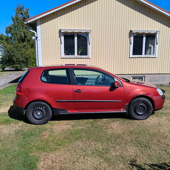 Volkswagen Golf V 8 of 17