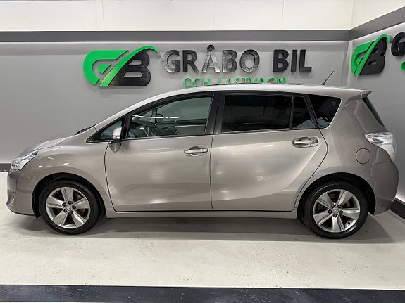 Toyota Verso 2 of 22