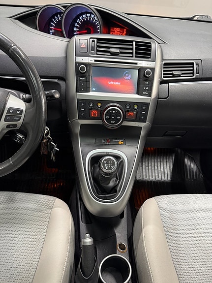 Toyota Verso 17 of 22