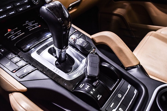 Porsche Cayenne 17 of 30