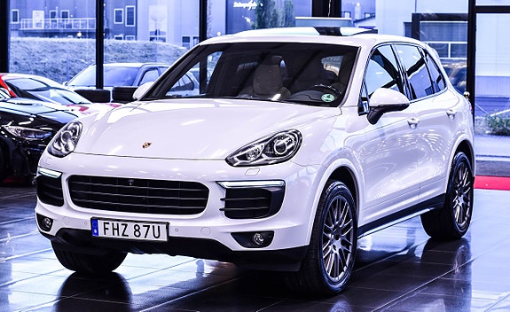 Porsche Cayenne 7 of 30