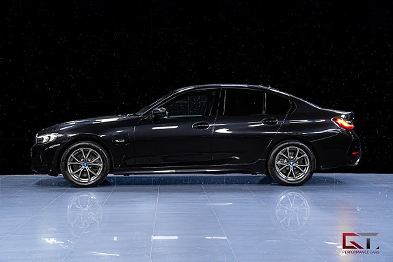 BMW 330e 4 of 20