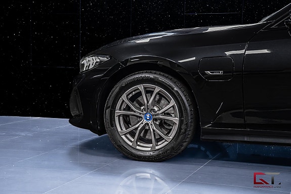 BMW 330e 5 of 20