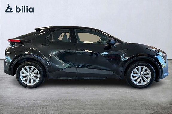 Toyota C-HR 18 of 21