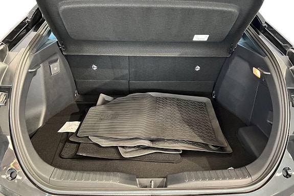 Toyota C-HR 12 of 21
