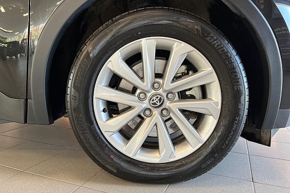 Toyota C-HR 17 of 21