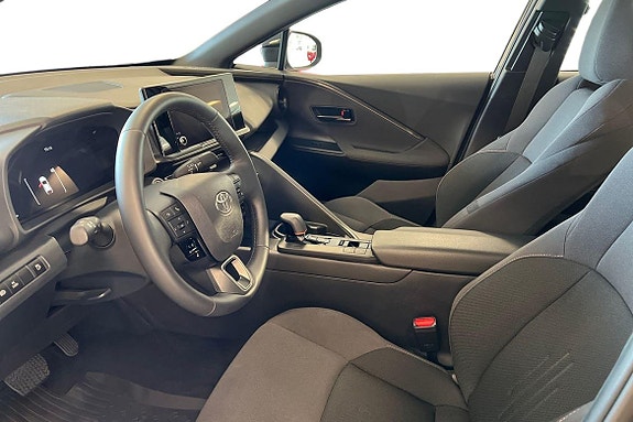 Toyota C-HR 14 of 21